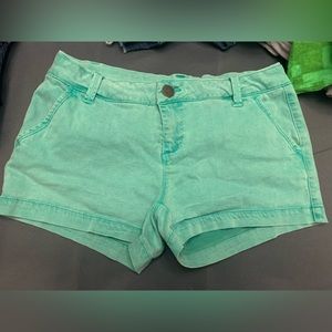 Buckle women’s shorts